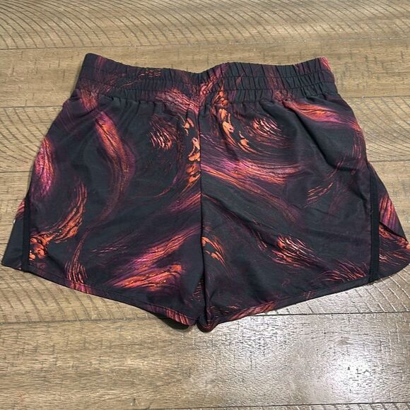 NWOT  Xersion running shorts size small - Picture 5 of 9